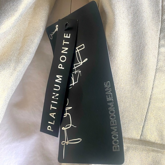 Cream-Chrome Pleated Blazer Jacket, Womens, Size M - Picture 4 of 5